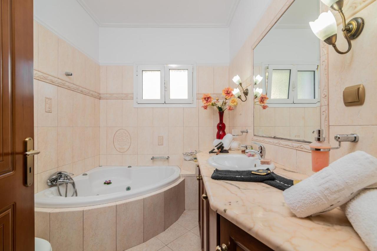 Villa Sunshine Gaitani Exterior photo